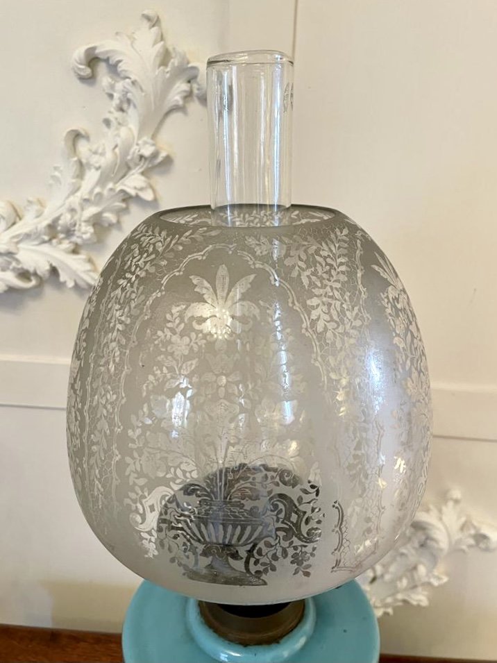 Quality Antique Victorian Oil Lamp - Image 3